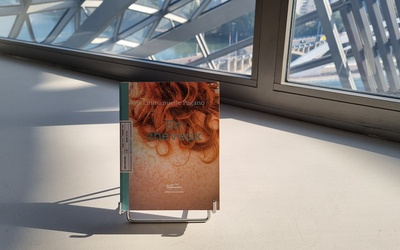 En cheveux – Emmanuelle Pagano