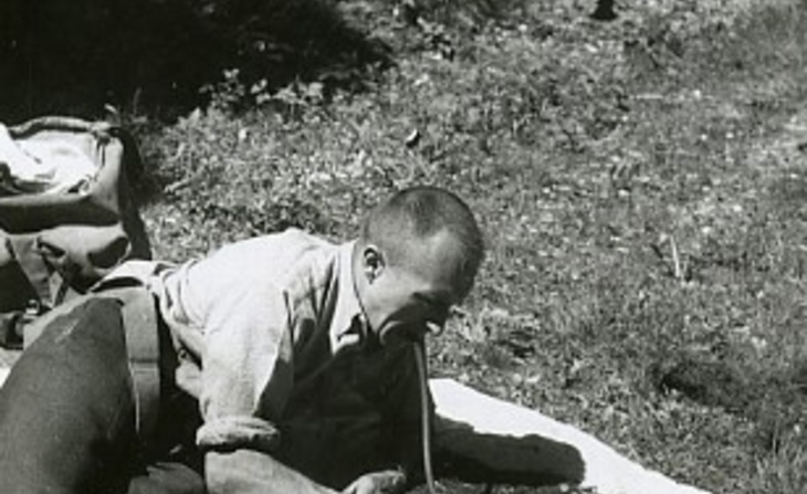 Vue d'une collecte d’insectes sur le site « le Lioran » (1943).
