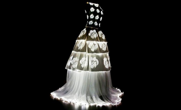 Robe de mariée lumineuse
