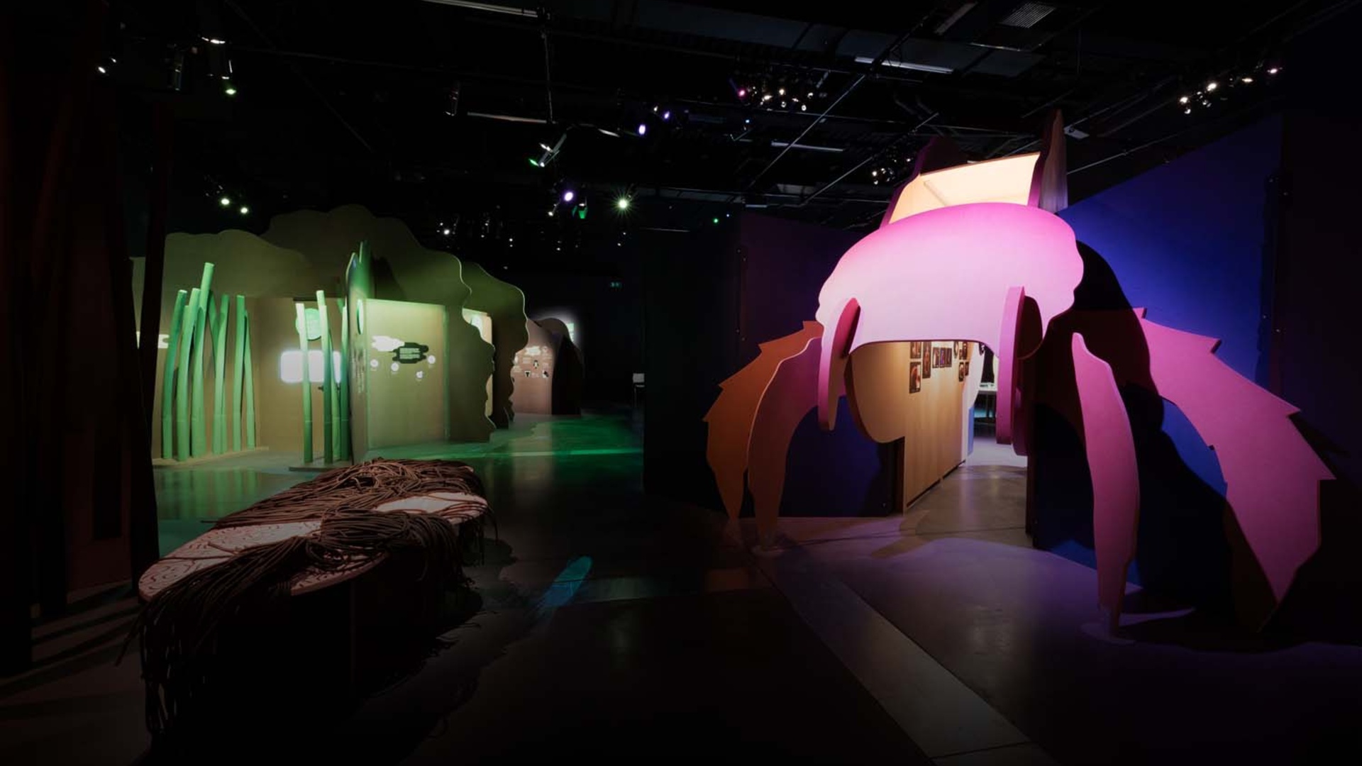 Exposition Mini-monstres, les invisibles