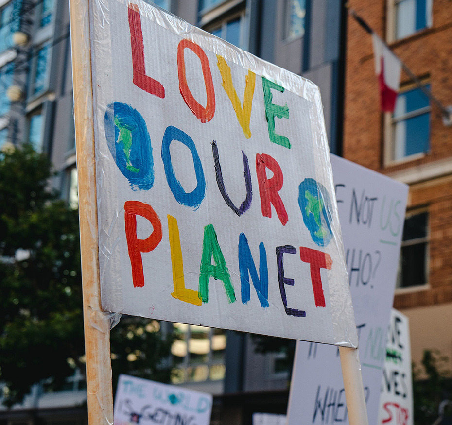 Politique climatique et enjeux sociétaux : un compromis possible ?