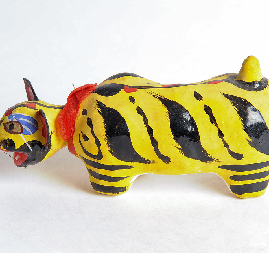 Tigre à tête articulée