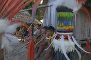 Préparation à la danse Tule, village de Jolokoman